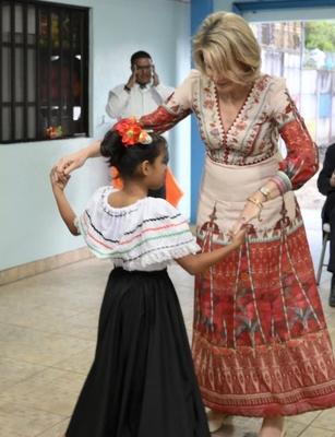 Queen Mathilde In  Costa Rica With Unicef-stock-foto