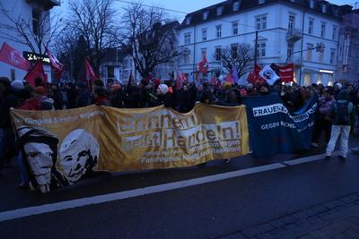 10.02.2025 - Deutschland, Freiburg im Breisgau, Baden-W?rttemberg, Europa: Demonstration gegen AfD-Veranstaltung, B?ndni-stock-foto