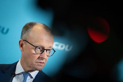 Statement vor der CDU/ CSU Fraktionssitzung des Bundestag-stock-foto