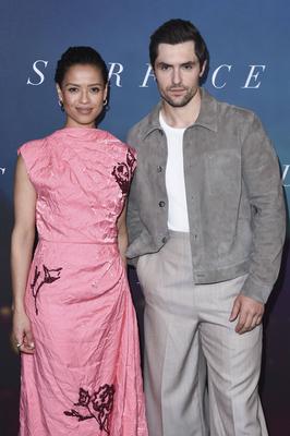 Gugu Mbatha-Raw, Phil Dunster-stock-foto