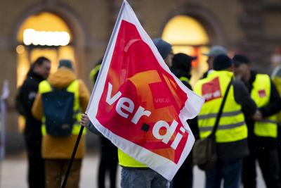 GEW UND VER.DI WARNSTREIK IN ERFURT-stock-foto