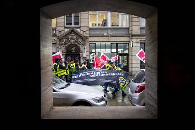 GEW UND VER.DI WARNSTREIK IN ERFURT-stock-foto