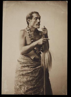 RECORD DATE NOT STATED  Namulau ulu Lauaki Mamoe platinum prints, black-and-white prints, portraits Copyright: xpiemagsx-stock-foto