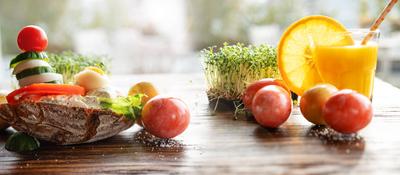vegetarisch,stulle,osterfr?hst?ck,butterbrot,butterbrote,stullen,fr?hst?ck,ostern ** vegetarian,sandwich,easter breakfas-stock-foto