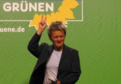 Renate K?nast (GER/B?ndnis 90/Die Gr?nen/Bundesministerin f?r Verbraucherschutz, Ern?hrung und Landwirtschaft) freut si-stock-foto