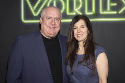 Joe O’Connell mit Ehefrau Elizabeth-stock-foto