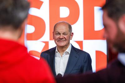 Olaf Scholz in Cottbus-stock-foto