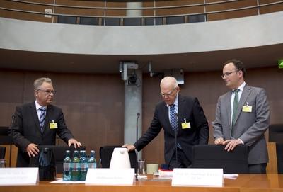 Hans J?rgen Papier ehemaliger Pr?sident des Bundesverfassungsgerichts Wolfgang Hoffmann Riem ehema-stock-foto