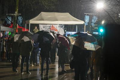 Hunderte demonstrieren gegen Frohnmaier-Auftritt, Hunderte Demonstranten protestierten gegen einen Auftritt des umstritt-stock-foto
