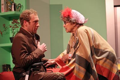 v.l. Johannes Hallervorden mit Brigitte Grothum in Oma Trick, Komoedie von Charles Lewinsky unter der Regie von Irene Ch-stock-foto