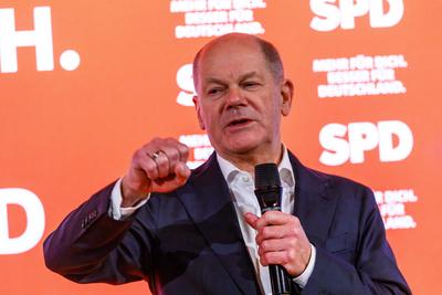 Olaf Scholz in Cottbus-stock-foto
