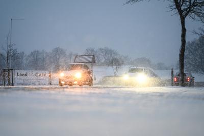 Schneefront rollt ?ber Norddeutschland.-stock-foto