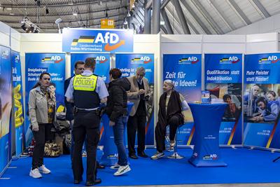 News Bilder des Tages Messe Didacta in Stuttgart, Europas gr??te Bildungsmesse. F?r Aufregung sorgte im Vorfeld ein Mess-stock-foto