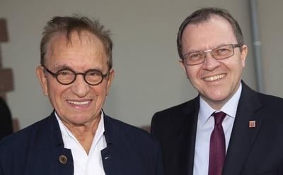 Karl-K?bel-Preis 2019 06.09.2019 Bensheim Karl-K?bel-Preis 2019 Walter Renneisen, Thomas Metz (Staatssekret?r im Hessis-stock-foto