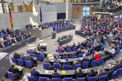 Berlin, Deutschland, 11.02.2025: Deutscher Bundestag: 212. Bundestagssitzung: Letzte Debatte vor der Bundestagswahl ***-stock-photo