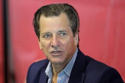 Der Schauspieler Dirk Benedict (Kampfstern Galactica, Das A-Team, u.a.) schreibt Autogramme, Portr?t, Portrait, Event,-stock-foto