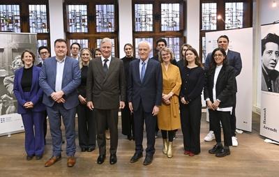 King Philippe Visits The Hannah Arendt Institute-stock-foto