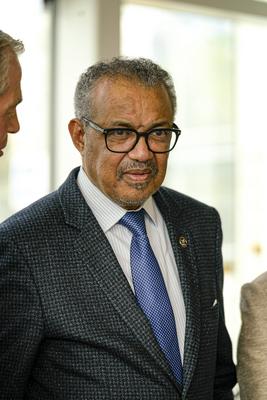 Docteur Tedros ADHANOM GHEBREYESUS, directeur gÃ nÃ ral de l™OMS. Les ministres Catherine Colonna, Sylvie Retailleau et-stock-photo