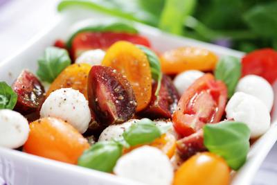 salat,tomatensalat *** salad,tomato salad ghg-hrn-stock-foto
