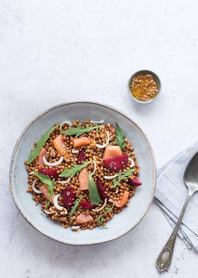 lachs,linsensalat,lachse,linsensalate *** salmon,lentil salad,salmons,lentil salads 539-gfb-stock-foto