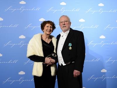 Semperopernball 2014, Freitag (07.02.2014), Dresden, Semperoper. Lothar de Maiziere mit Frau Marianne. RM001-stock-foto