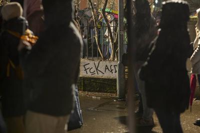 Hunderte demonstrieren gegen Frohnmaier-Auftritt, Hunderte Demonstranten protestierten gegen einen Auftritt des umstritt-stock-foto