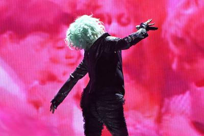 Cyndi Lauper performing at O2 Arena, London-stock-foto