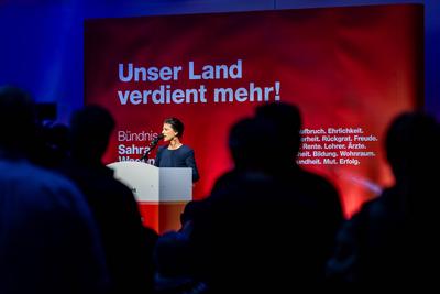 11.02.2025, GER, News / Politik, BSW Buendnis Sahra Wagenknecht Wahlkampftour ?Sahra kommt! - Unser Land verdient mehr.? zur Bundestagswahl 2025-stock-foto