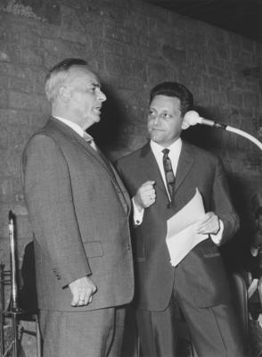 Rundfunk im amerikanischen Sektor RIAS Zur H?rfunk-?bertragung der Sendung Spass Muss Sein des NDR am 13.11.1964, RIAS I-stock-photo
