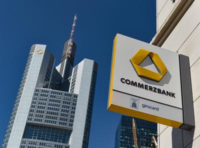 01.08.2023, xblx, Filiale der Commerzbank in Frankfurt , emwirt Frankfurt am Main *** 01 08 2023, xblx, branch of Commer-stock-foto