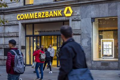 Commerzbank. K?nigstra?e Stuttgart. // 31.10.2022: Deutschland, Baden-W?rttemberg, Stuttgart. *** Commerzbank K?nigstra?-stock-foto