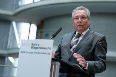 Pressekonferenz, B?ndnis Sahra Wagenknecht, Klaus Ernst, MdB Pressekonferenz, B?ndnis Sahra Wagenknecht, BSW, Parteivors-stock-foto