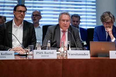 News Bilder des Tages Ausschuss fuer Klimaschutz und Energie zum Gesetzentwurf der Bundesregierung zur Aenderung des Geb-stock-photo