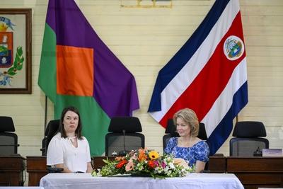 Queen Mathilde In  Costa Rica With Unicef-stock-foto