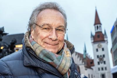 Klaus Ernst, bayerischer BSW-Vorsitzender, bei Wahlkampfauftritt auf dem Marienplatz, M?nchen, 3. Februar 2025-stock-foto