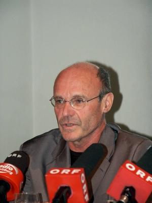 Maler Anselm Kiefer w?hrend einer Pressekonferenz-stock-foto