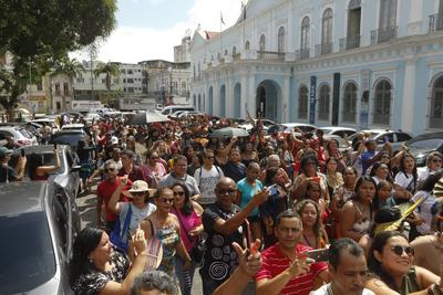 Alepa Revoga Lei 10820-stock-foto