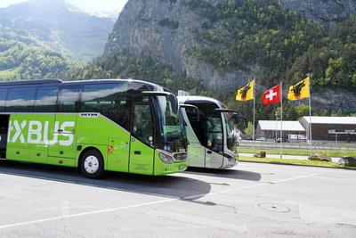 20.05.2024 Kanton Uri Schweiz. FlixBus / Autobahnraststaette *** 20 05 2024 Canton Uri Switzerland FlixBus highway servi-stock-foto