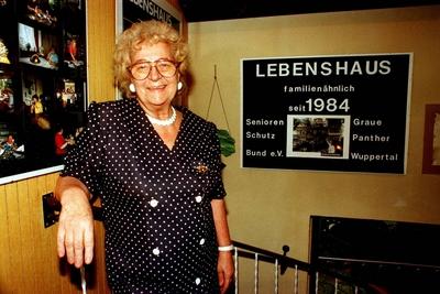 Trude Unruh (GER/Parteivorsitzende DIE GRAUEN PANTHER)-stock-foto
