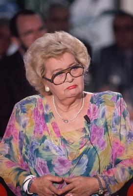 Die Politikerin und Autorin Gertrud Trude Unruh in einer Talkshow am 02.04.1991 *** The politician and author Gertrud Tr-stock-foto