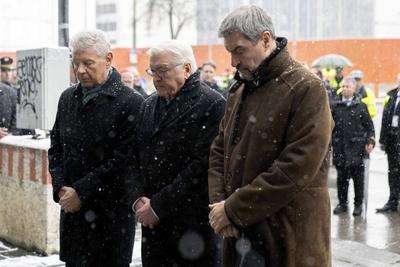 Commemorating suspescted terror attack-stock-foto