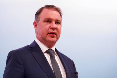 13.02.2025: ?sterreich, Wien, Europa: Pressekonferenz - Statement von SP?-Chef Andreas Babler nach dem SP?-Bundesparteip-stock-photo