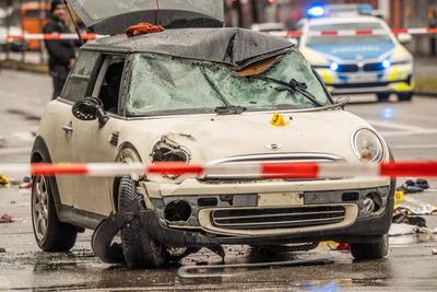 Terroranschlag in M?nchen, Auto f?hrt in Menschenmenge, Tatort, M?nchen, 13. Februar 2025-stock-foto