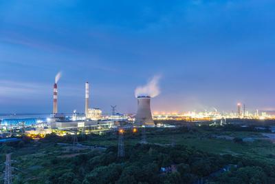 coal-fired power plant at night coal-fired power plant near the yangtze river , night view of the industrial area Copyri-stock-foto