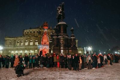 Dresden erinnert an Zerstoerung vor 80 Jahren-stock-foto