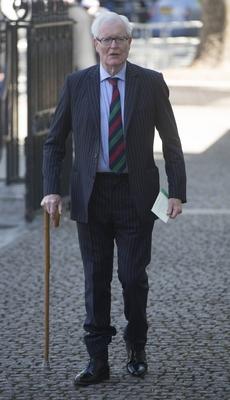 Bildnummer: 59770870  Datum: 04.06.2013  Copyright: imago/i ImagesDouglas Hurd arrive for the service to celebrate the 60th Anniversary of the Queen s Coronation at Westminster Abbey in London, London, United Kingdom Tuesday, 4th June 2013 Picture by i-Images i-Images / i-Images i-Imagesxi-Imagesx/xi-Images PUBLICATIONxINxGERxSUIxAUTxHUNxONLY Entertainment people Adel Thronjubil?um xas x0x 2013 hoch  59770870 Date 04 06 2013 Copyright Imago I Images Douglas Hurd Arrive for The Service to Celebrate The 60th Anniversary of The Queen S Coronation AT Westminster Abbey in London London United Kingdom Tuesday 4th June 2013 Picture by I Images I Images I Images I   Xi Images PUBLICATIONxINxGERxSUIxAUTxHUNxONLY Entertainment Celebrities Adel Throne anniversary  x0x 2013 vertical-stock-foto