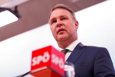 13.02.2025: ?sterreich, Wien, Europa: Pressekonferenz - Statement von SP?-Chef Andreas Babler nach dem SP?-Bundesparteip-stock-photo