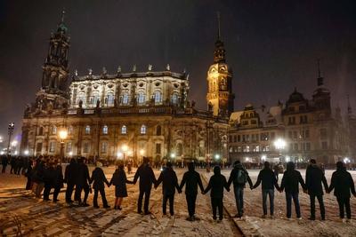 Dresden erinnert an Zerstoerung vor 80 Jahren-stock-foto