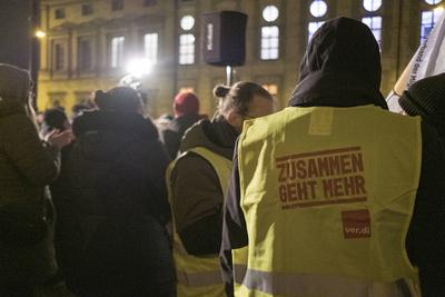 13.02.2025, Solidarit?tskundgebung, M?nchen: Anl?sslich des mutma?lichen Anschlages und der politisch daraus bahngebroch-stock-foto