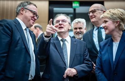 1051. Sitzung des Bundesrates - Mario Voigt, Reiner Haseloff, Armin Willingmann, Dietmar Woidke, Manuela Schwesig (von links)-stock-foto